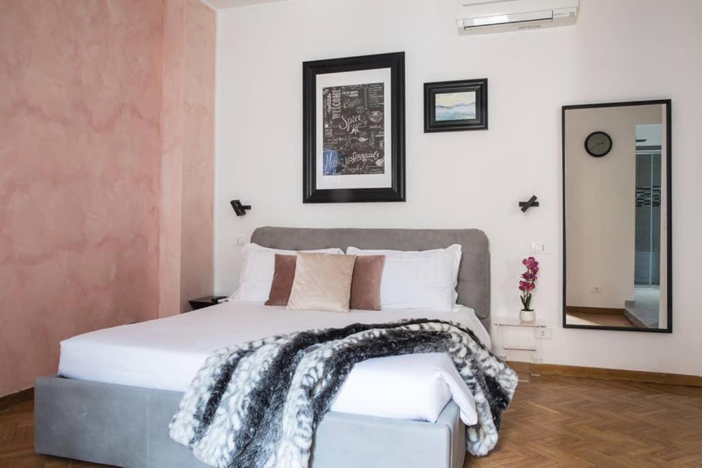 Pink Intimate Jacuzzi Suite Trastevere - Top Collection ローマ エクステリア 写真