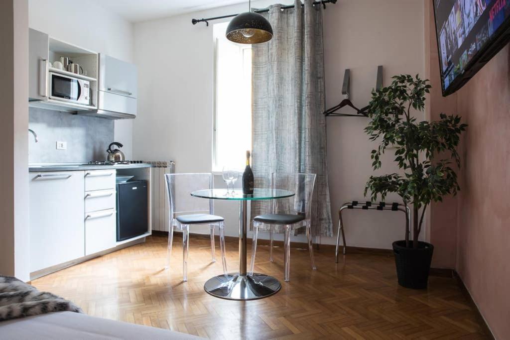 Pink Intimate Jacuzzi Suite Trastevere - Top Collection ローマ エクステリア 写真